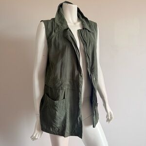Cupcakes & Cashmere Olive Green Utility Vest